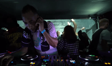 Photo of set DJ Perception.