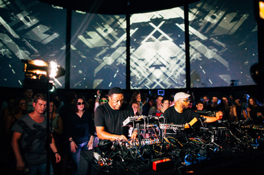 Photo of set Octave One.