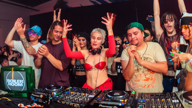 Photo of set AK SPORTS.