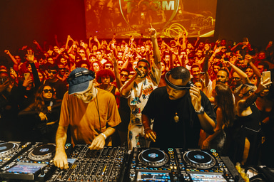 Photo of set Batida.