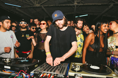 Photo of set Black Merlin.