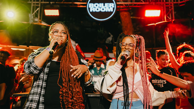 Photo of set Caro & Wendiva.