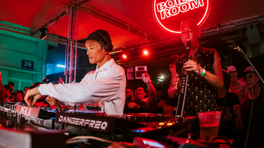 Photo of set Dean Chew ft. Kaye.