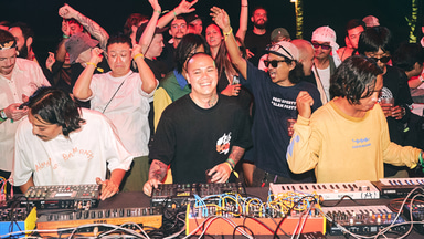 Photo of set Fraktal.