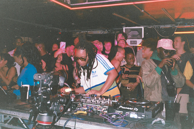 Photo of set Jordss.