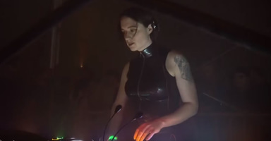 Photo of set Kilbourne.