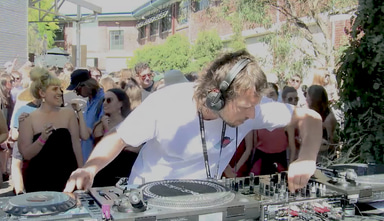 Photo of set La Pocock.