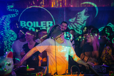 Photo of set Raphael.