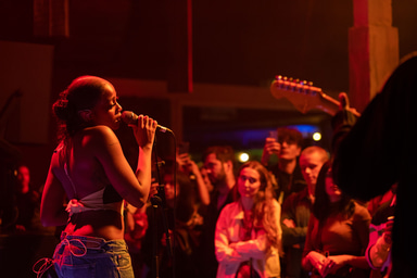 Photo of set Rachel Chinouriri.