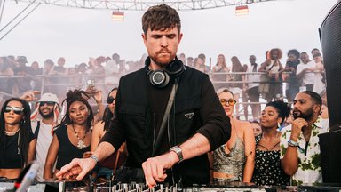 Photo of set Ben UFO, James Blake.