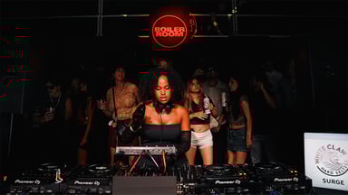 Photo of set Yasmin Regisford.