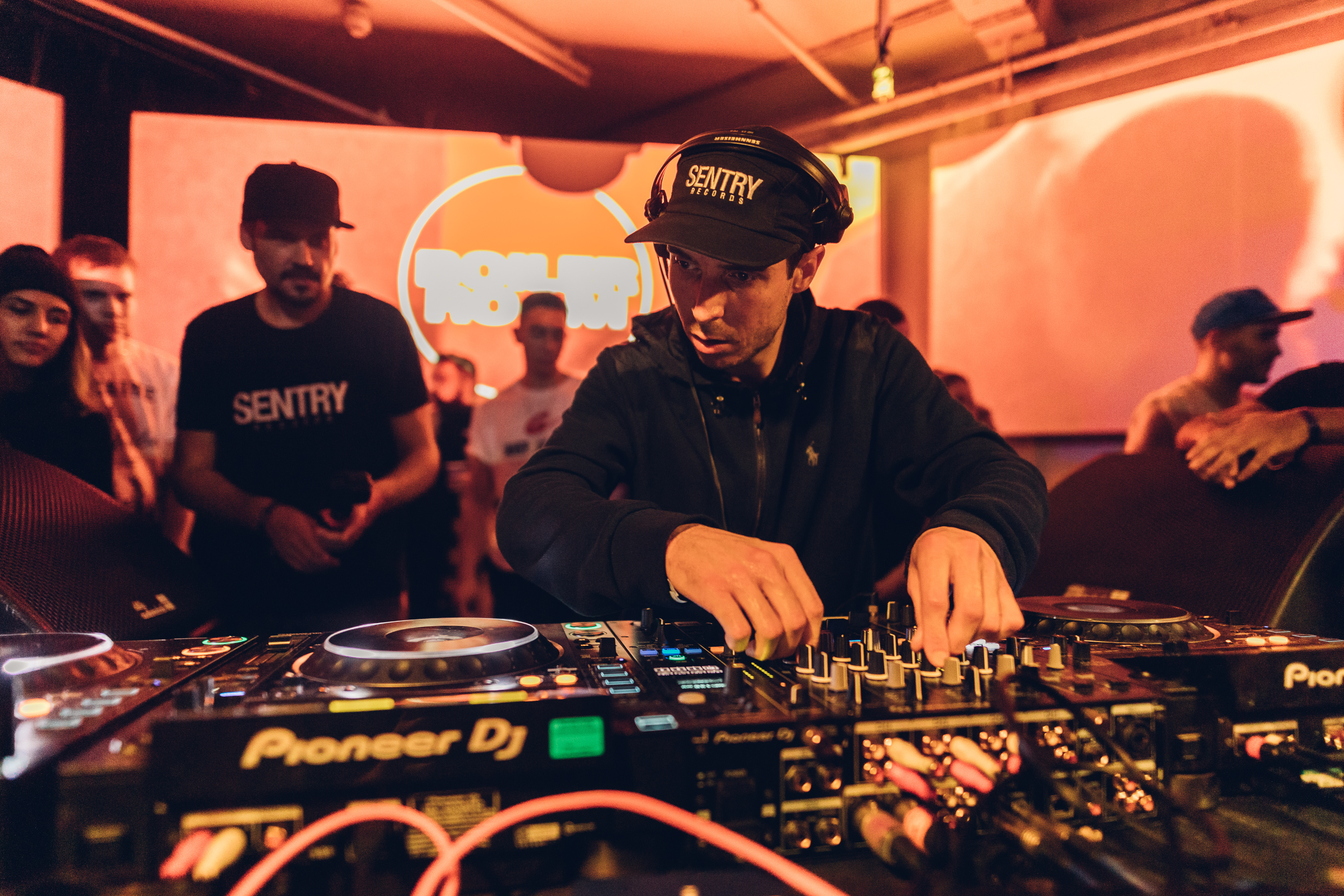 Flyer for event Youngsta.