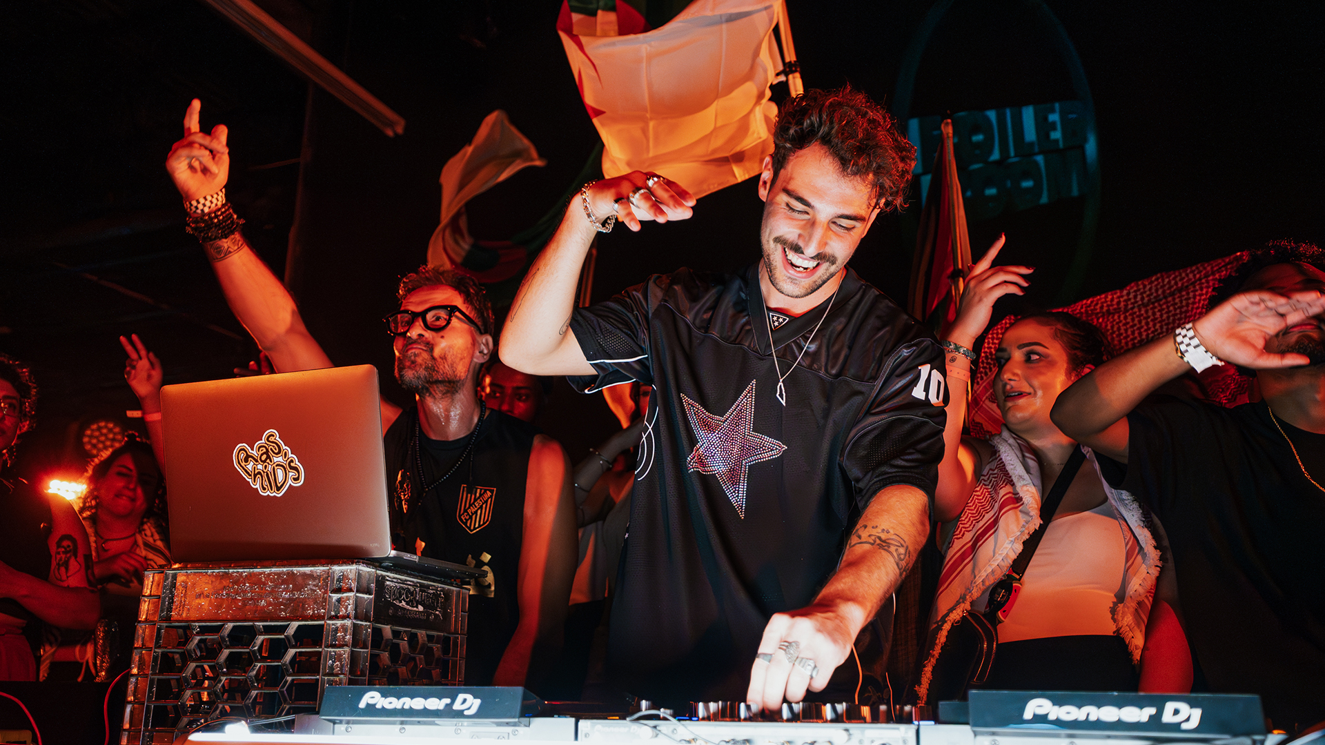 Flyer for event Saint Levant.