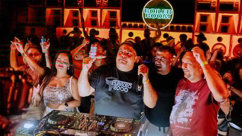 Flyer for event Furacão 2000.